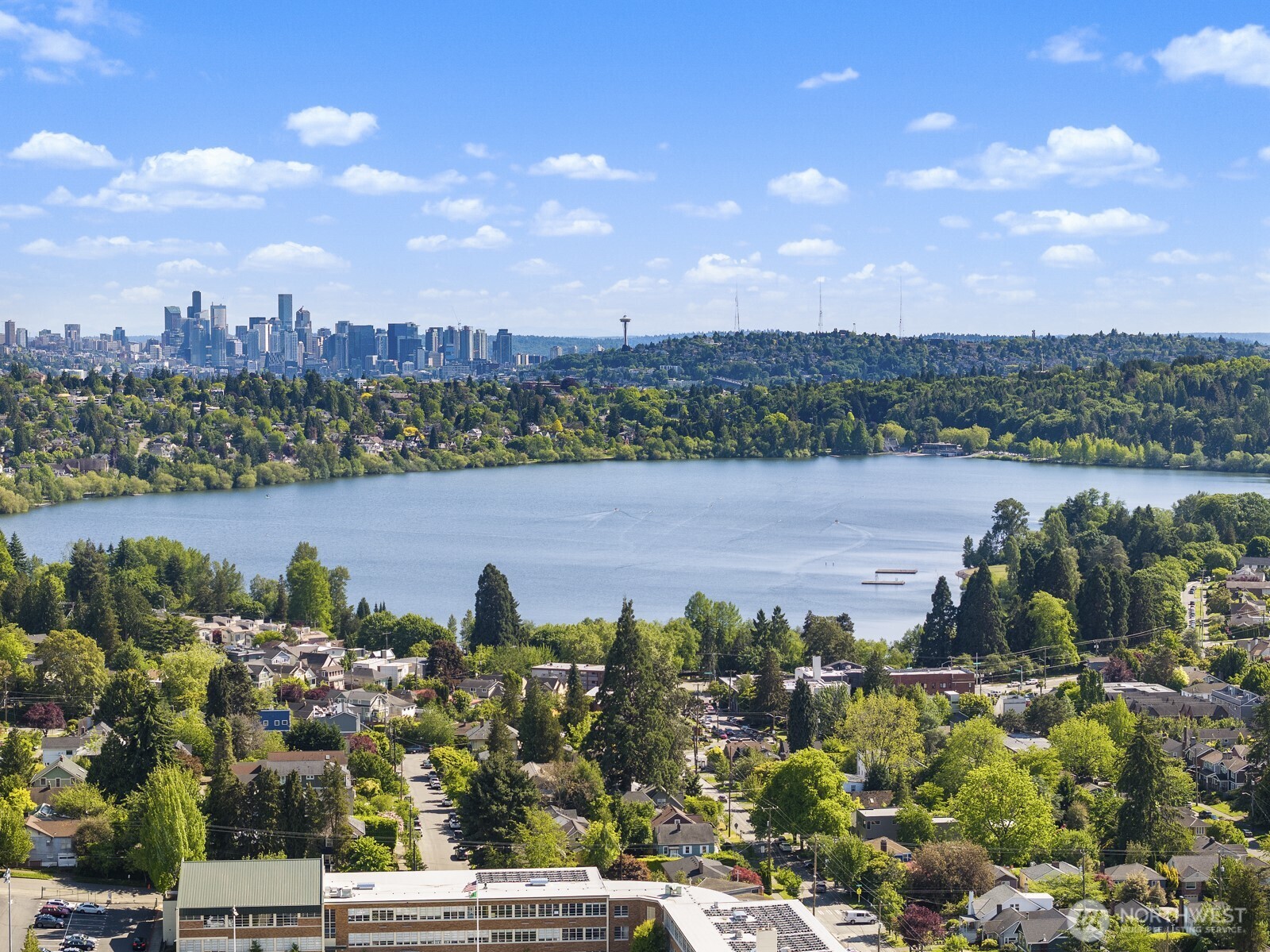 8833 C Wallingford Avenue North Seattle, WA 98103 - Photo 20 of 28