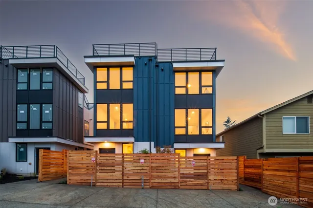 $689,000 | 8833 C Wallingford Avenue North, Seattle, WA 98103