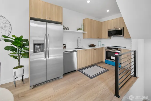 $689,000 | 8833 C Wallingford Avenue North, Seattle, WA 98103