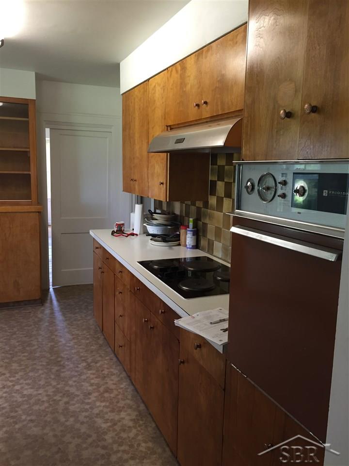 830 South Graham Road Saginaw, MI 48609 - Photo 3 of 6 31250040-2.JPG