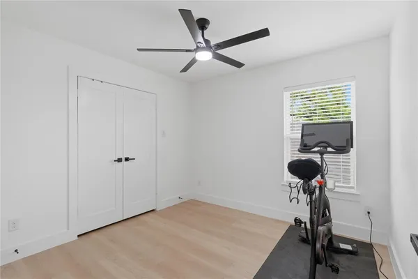 $2,800 | 404 North Moore Street, Dallas, TX 75203