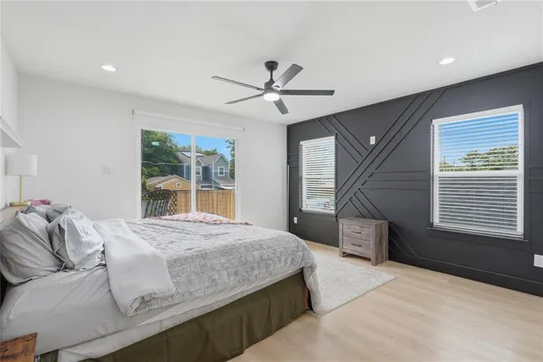 $2,800 | 404 North Moore Street, Dallas, TX 75203
