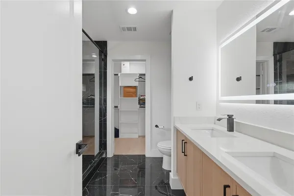 $2,800 | 404 North Moore Street, Dallas, TX 75203