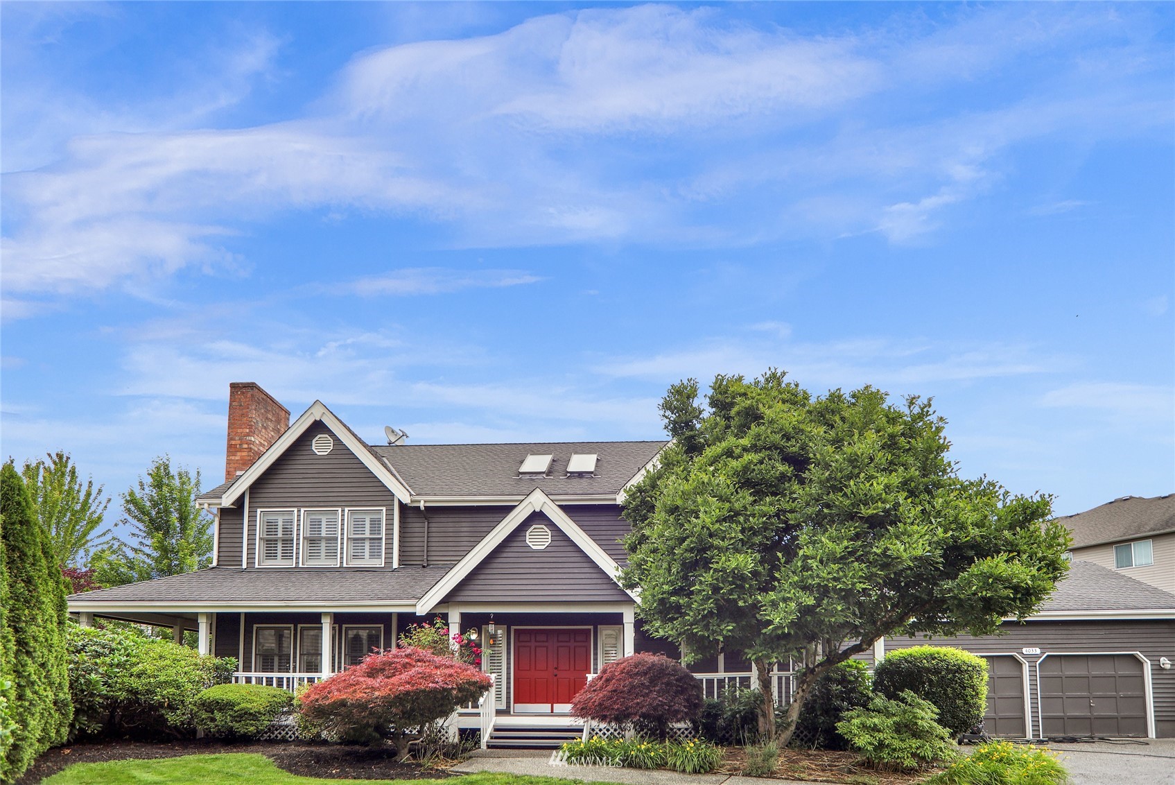 front view of house with a yard