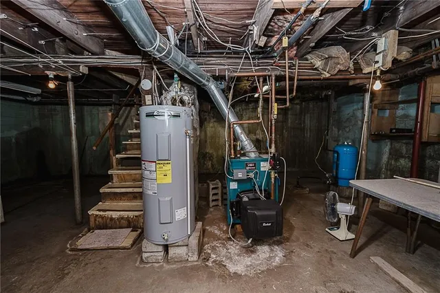 a view of entryway with gym equipment