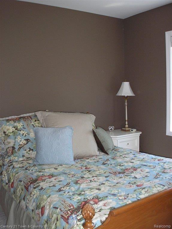 3516 Rocky Crest Court Rochester, MI 48306 - Photo 17 of 21 4th Bdrm.JPG