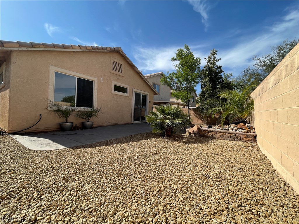 306 Winery Ridge Street Las Vegas, NV 89144 - Photo 3 of 17