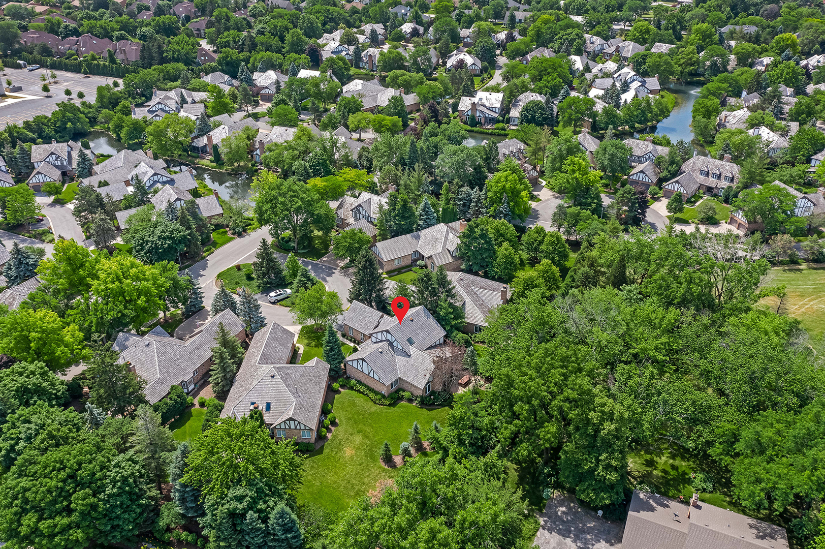3 Berkshire Lane Burr Ridge, IL 60527 - Photo 33 of 40 an aerial view of multiple house