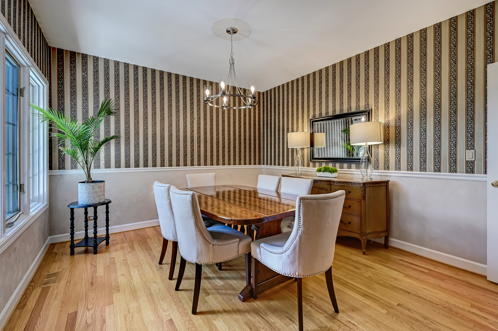 3 Berkshire Lane Burr Ridge, IL 60527 - Photo 5 of 40 a dining room with furniture and wooden floor