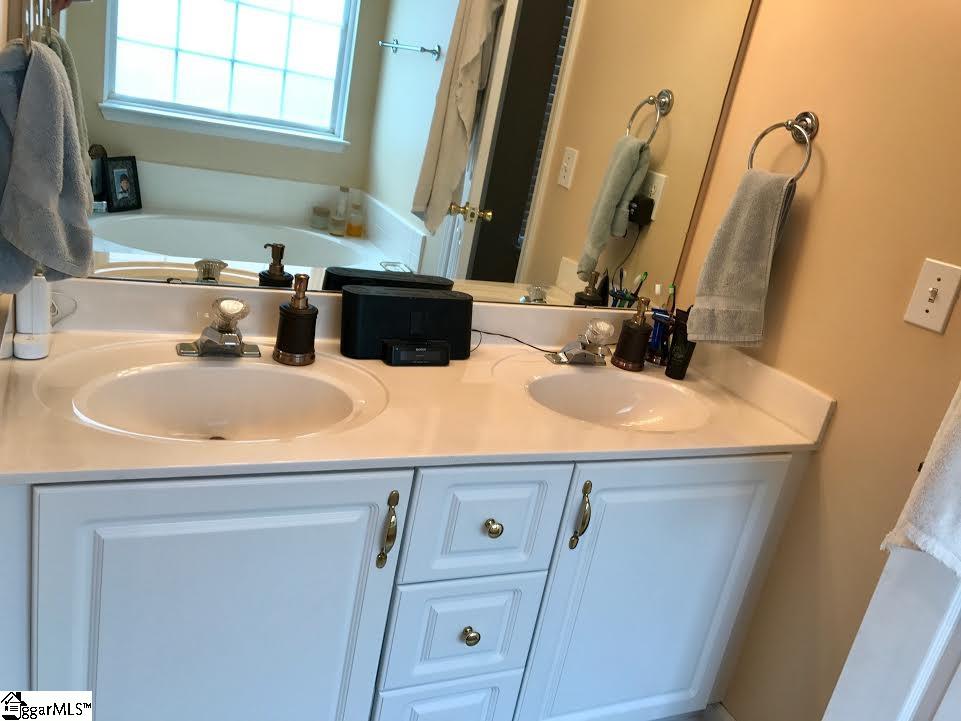331 Riverside Chase Circle Greer, SC 29650 - Photo 10 of 17
