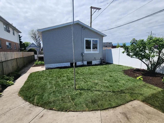 $2,350 | 4147 Prairie Avenue, Schiller Park, IL 60176