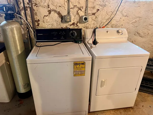 $89,900 | 2406 4th Avenue East, Hibbing, MN 55746