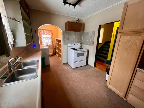 $89,900 | 2406 4th Avenue East, Hibbing, MN 55746