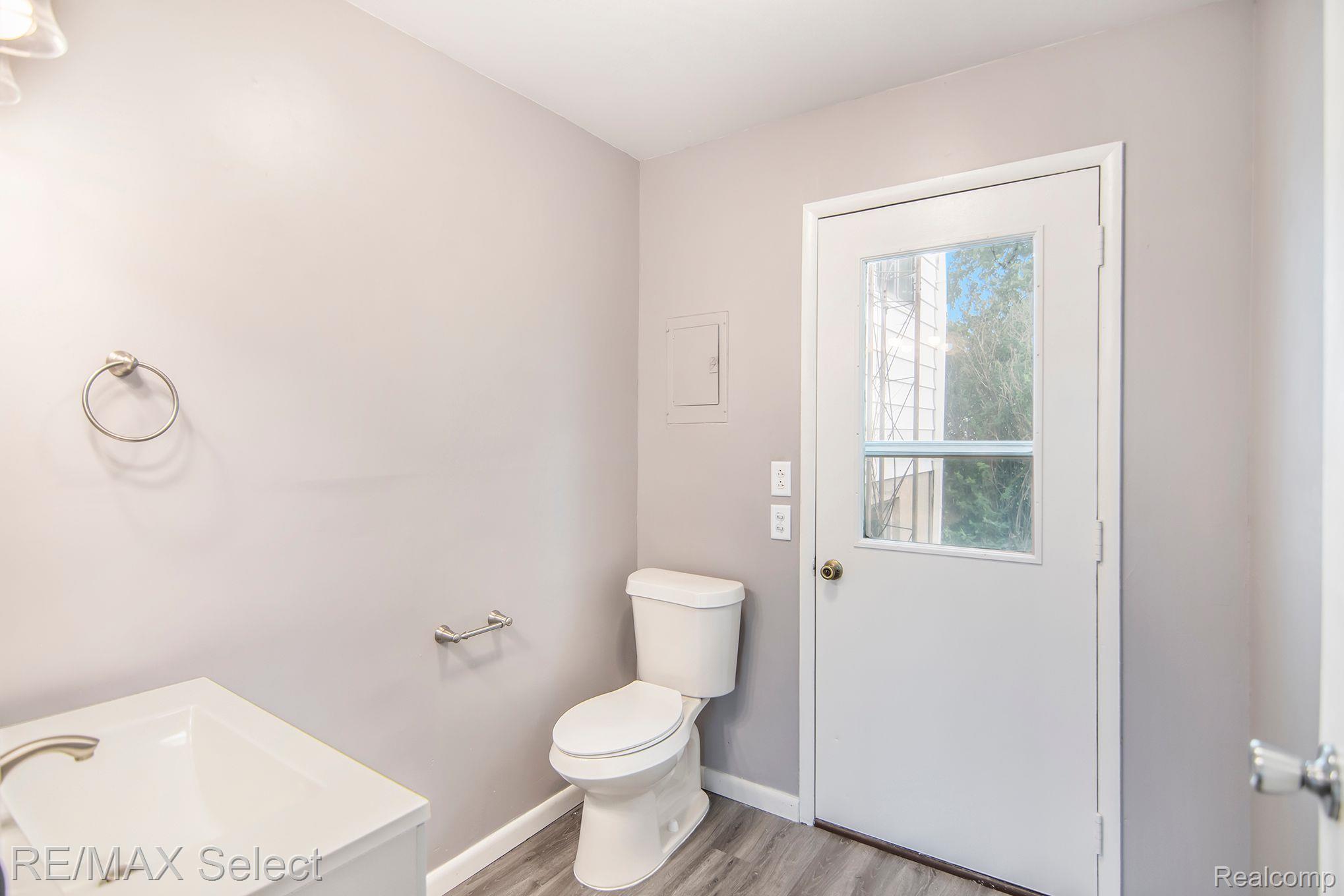 7083 New Lothrop Road New Lothrop, MI 48460 - Photo 11 of 26 Gallery Image 11