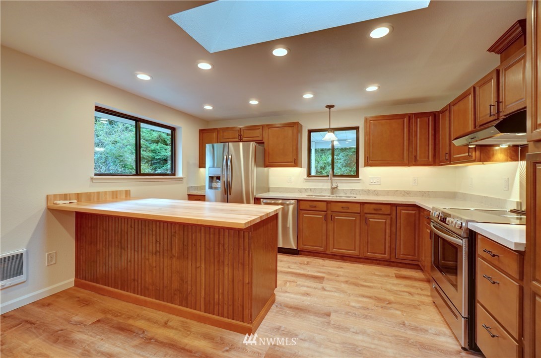 7702 Rixie Road Southeast Olympia, WA 98501 - Photo 10 of 30 Gallery Image 10