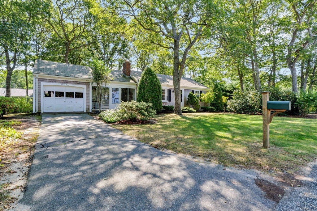 33 Swift Brook Road Yarmouth, MA 02664 - Photo 3 of 42 Gallery Image 3
