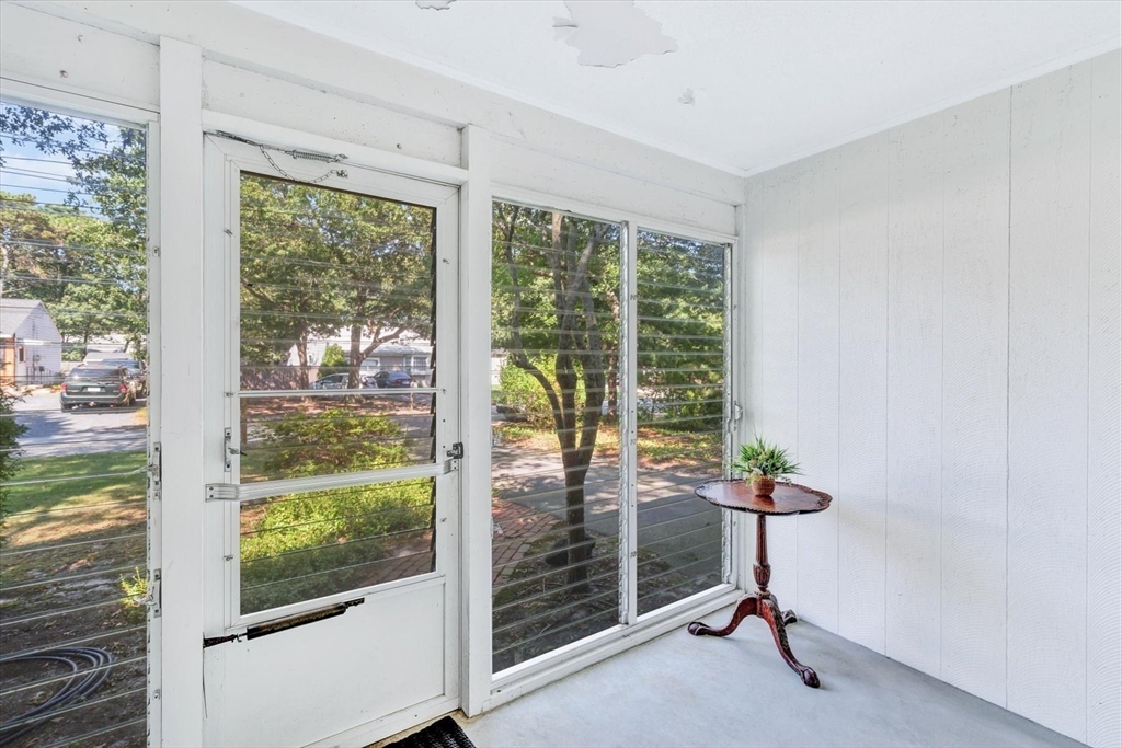 33 Swift Brook Road Yarmouth, MA 02664 - Photo 8 of 42 Gallery Image 8