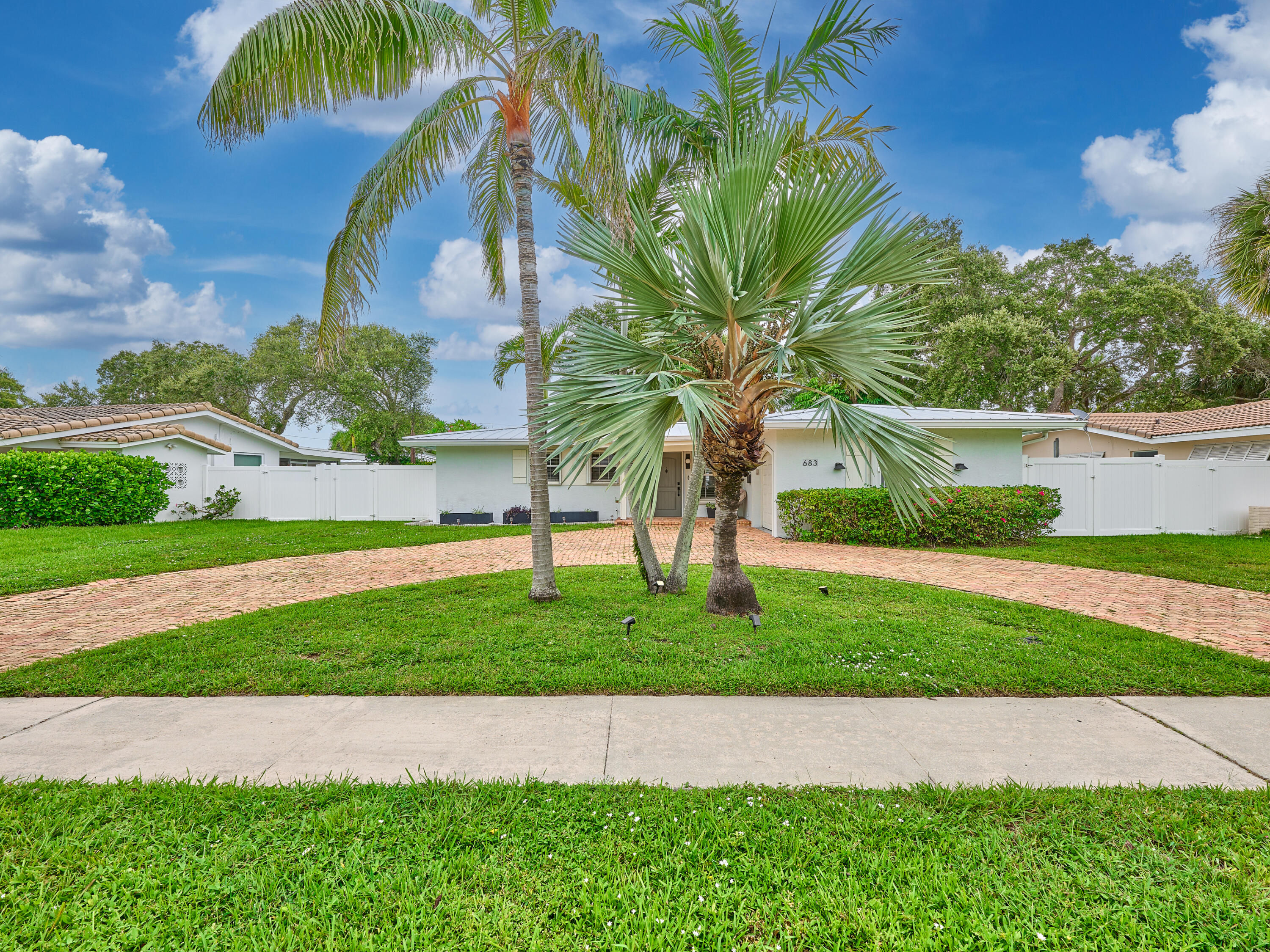 683 Southwest 2nd Street Boca Raton, FL 33486 - Photo 6 of 48 © PYL 0004