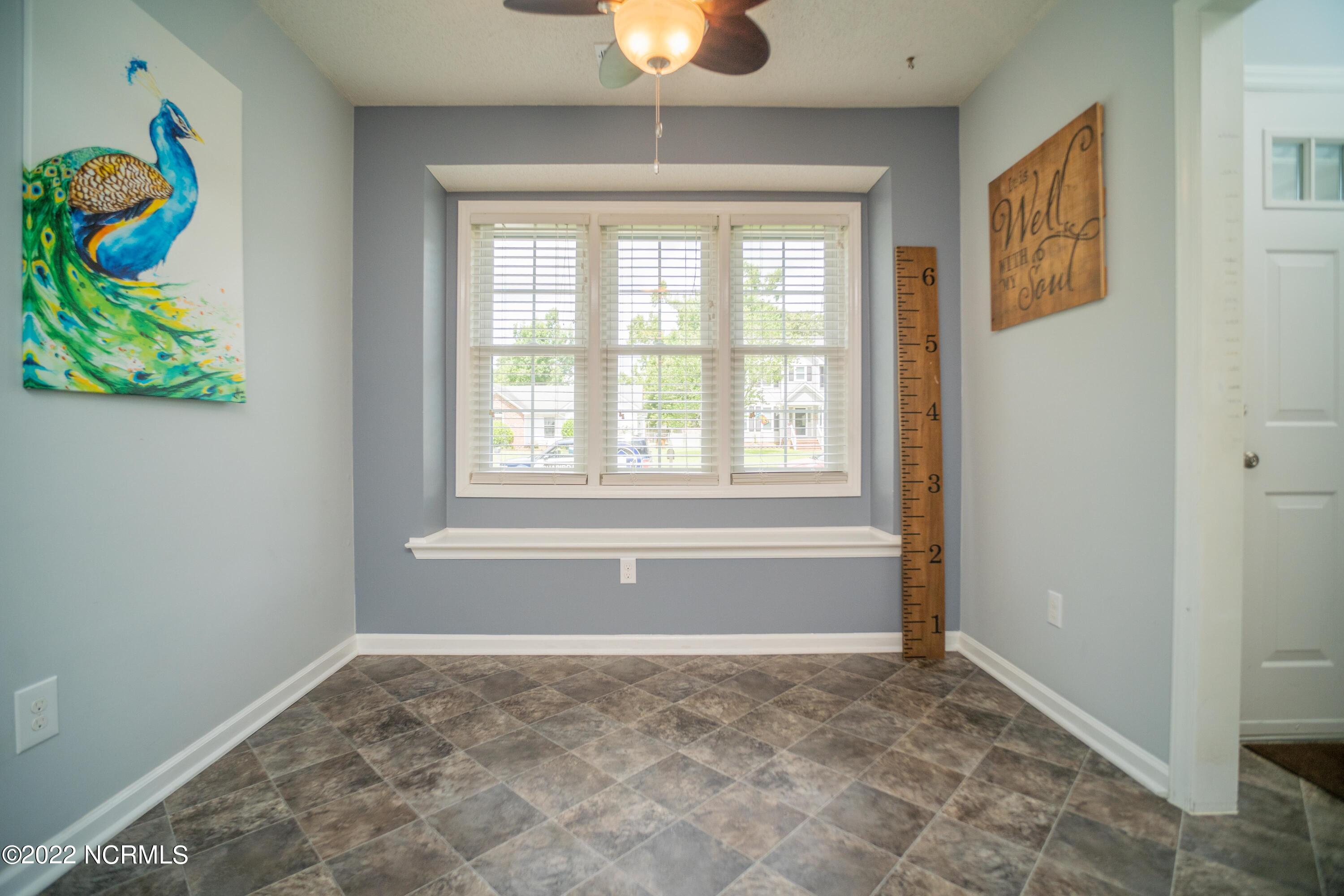 174 Raintree Circle Jacksonville, NC 28540 - Photo 19 of 38 _JLS9357