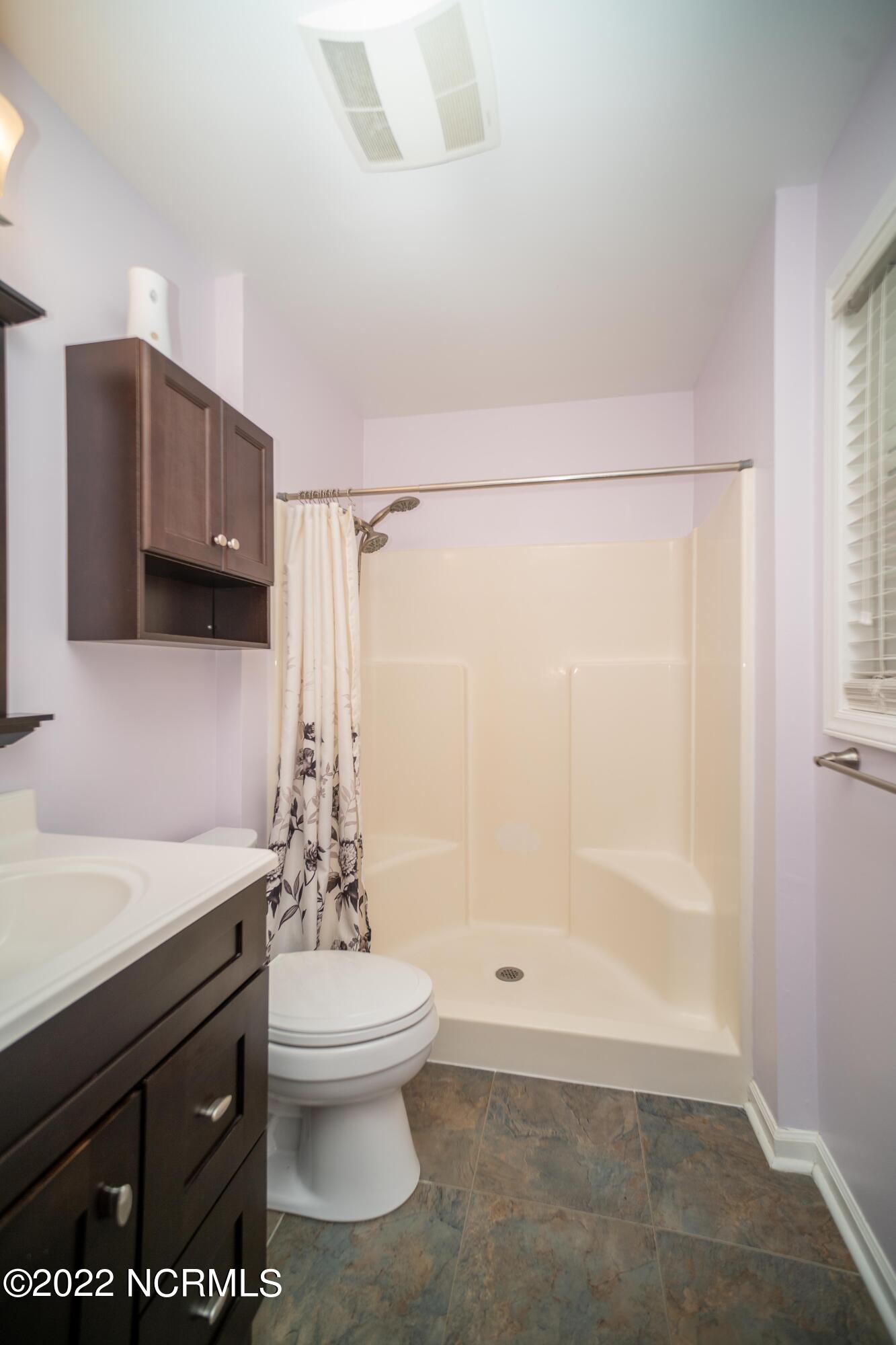 174 Raintree Circle Jacksonville, NC 28540 - Photo 26 of 38 _JLS9412