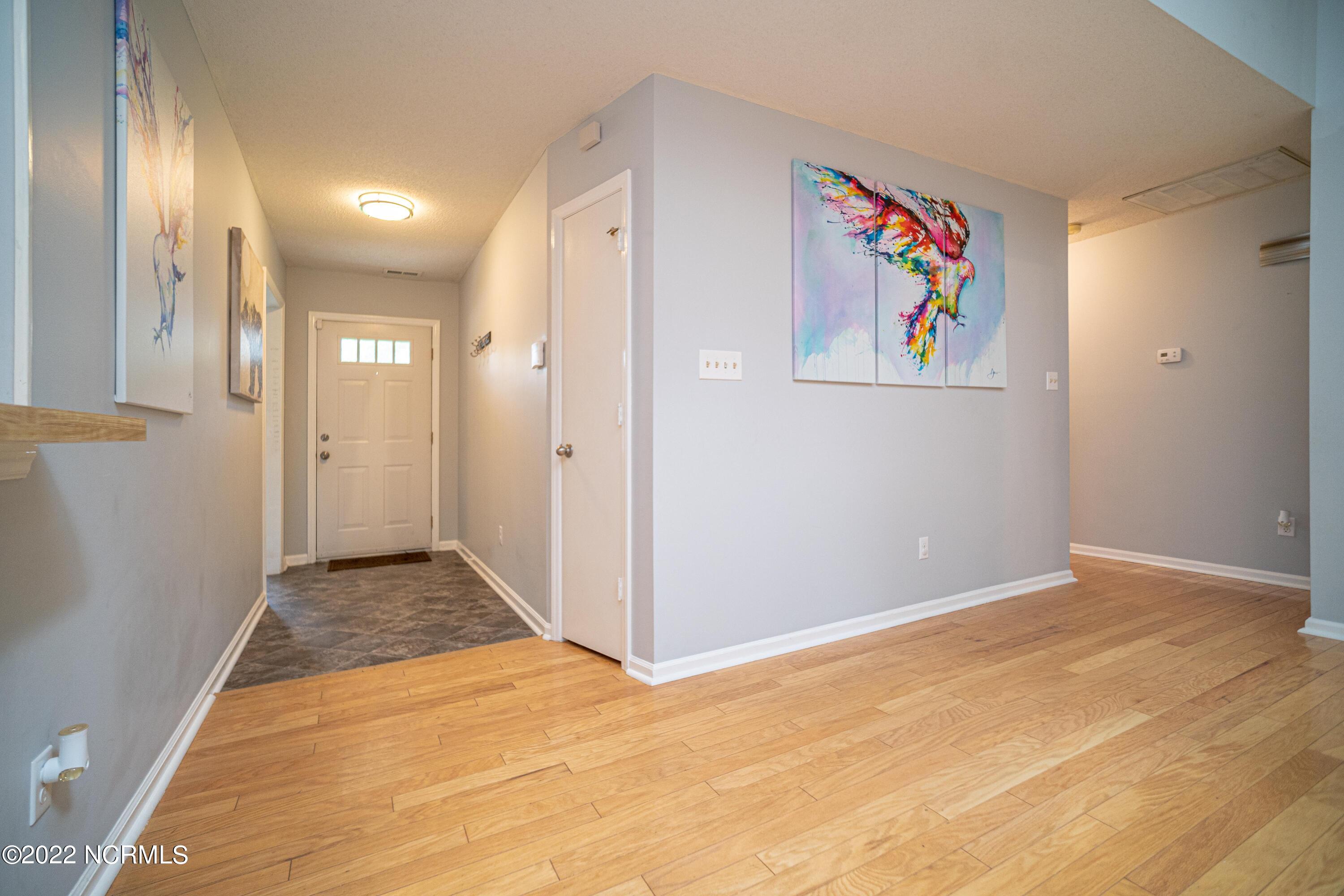 174 Raintree Circle Jacksonville, NC 28540 - Photo 8 of 38 _JLS9239-HDR
