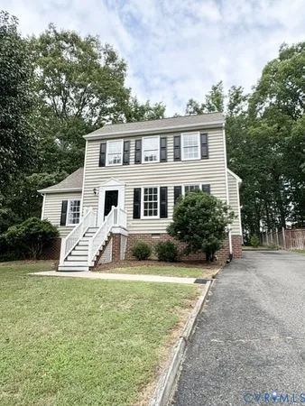$2,295 | 5633 Lake Sharon Drive, Glen Allen, VA 23060