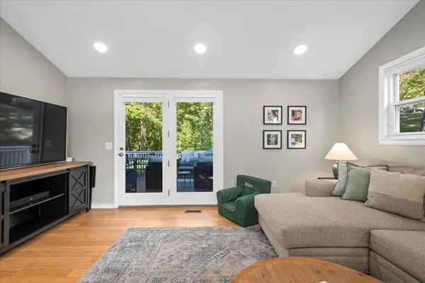 $625,000 | 32 Stratton Drive, Hudson, MA 01749