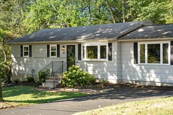 $625,000 | 32 Stratton Drive, Hudson, MA 01749