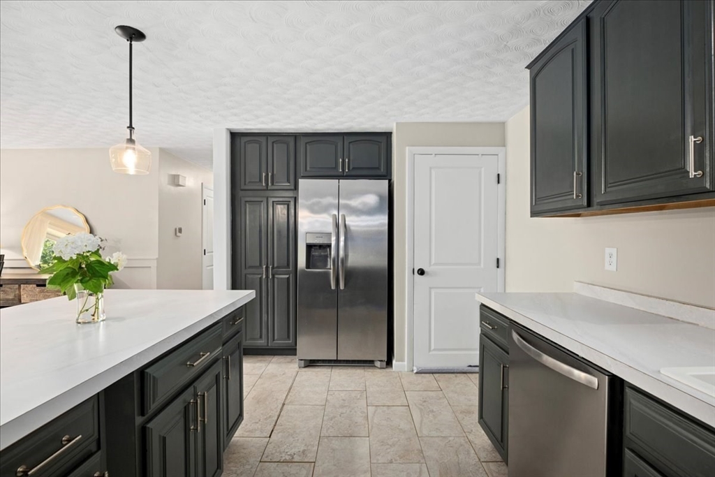 32 Stratton Drive Hudson, MA 01749 - Photo 9 of 38