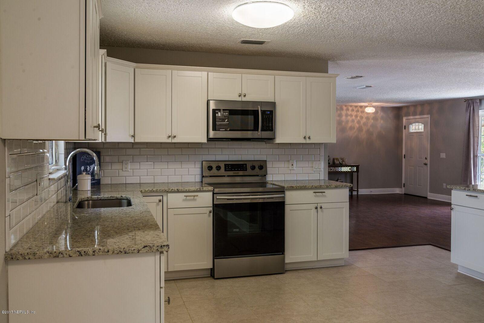 277 Foxridge Road Orange Park, FL 32065 - Photo 5 of 25 KITCHEN