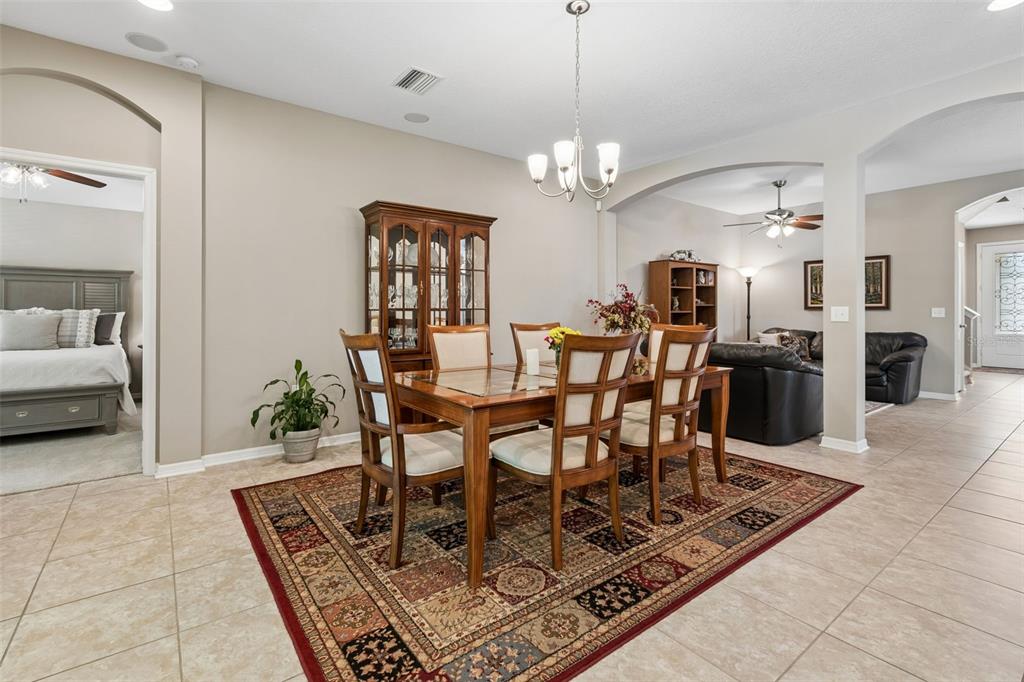 6601 Sparkling Way Wesley Chapel, FL 33545 - Photo 11 of 51