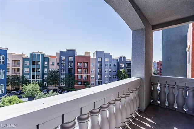 $1,575 | 32 East Serene Avenue, Unit 415, Las Vegas, NV 89123