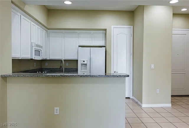 $1,575 | 32 East Serene Avenue, Unit 415, Las Vegas, NV 89123