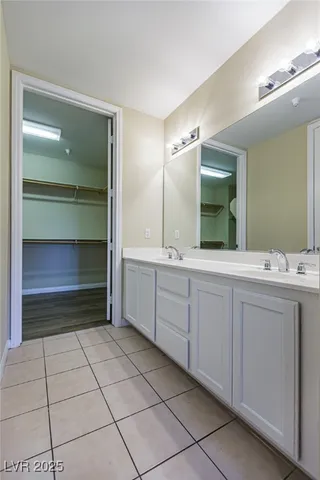 $1,575 | 32 East Serene Avenue, Unit 415, Las Vegas, NV 89123