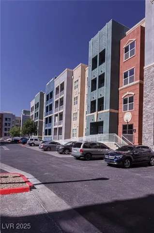 $1,575 | 32 East Serene Avenue, Unit 415, Las Vegas, NV 89123