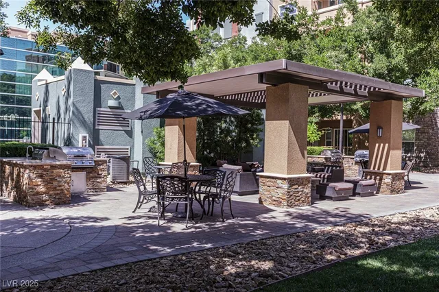 $1,575 | 32 East Serene Avenue, Unit 415, Las Vegas, NV 89123