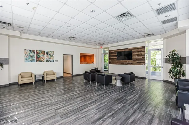 $1,575 | 32 East Serene Avenue, Unit 415, Las Vegas, NV 89123