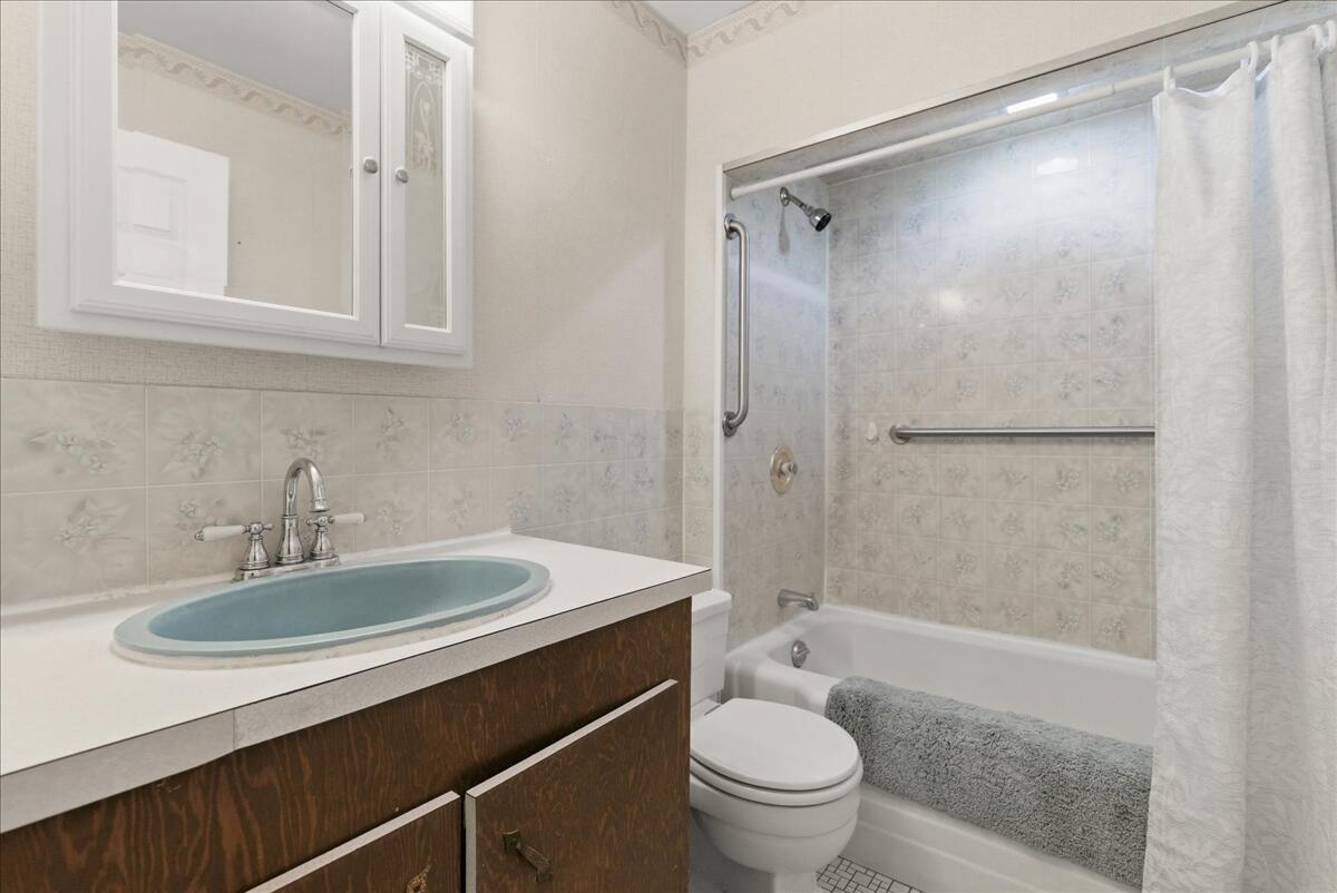89 Bryant Road Buckfield, ME 04220 - Photo 35 of 72 Main Bathroom