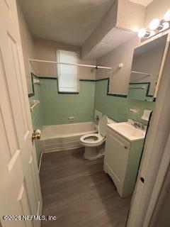 835 West 30th Street, Unit 1 Jacksonville, FL 32209 - Photo 4 of 8 a bathroom with a sink a toilet and shower