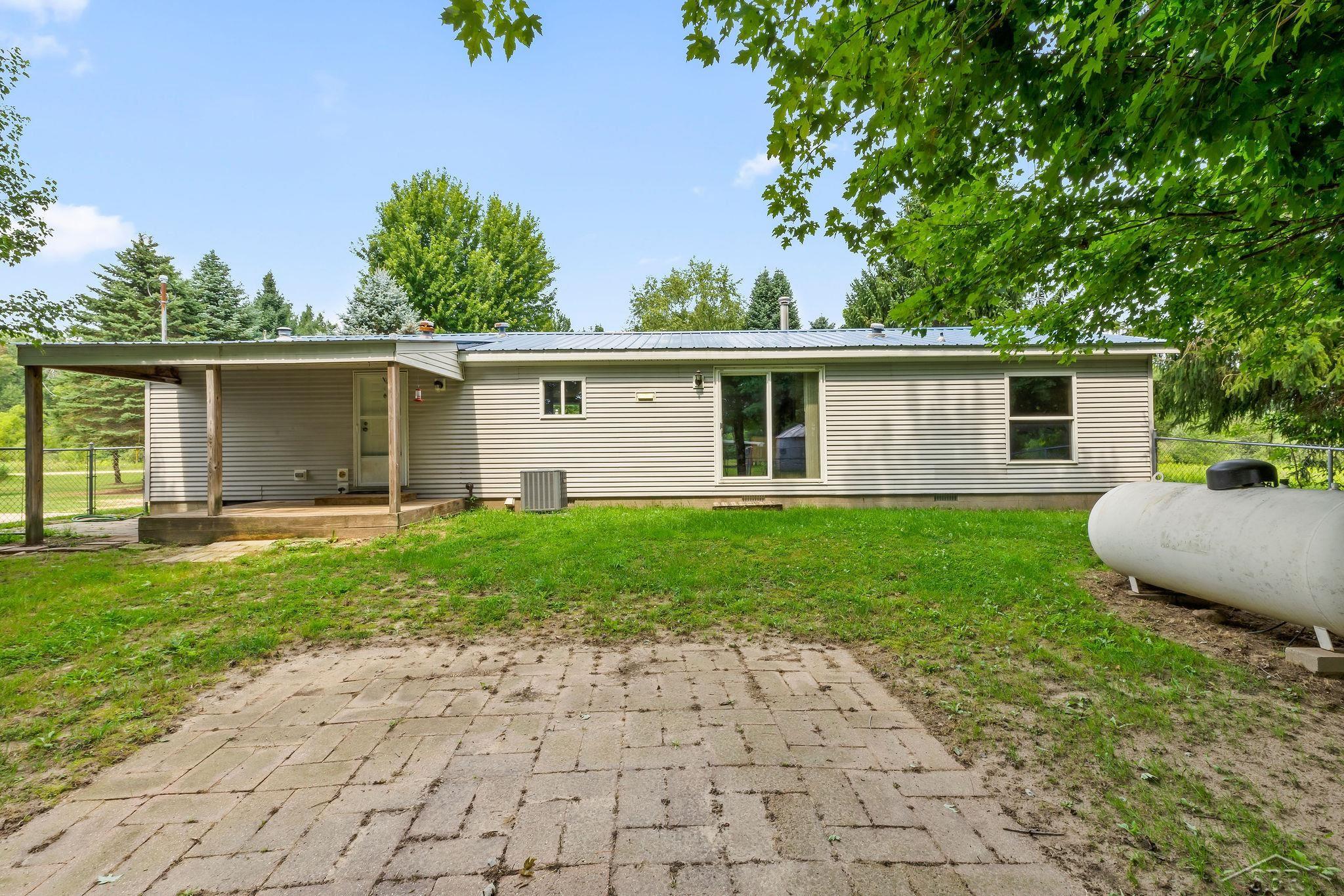 6178 Meredith Grade Road Harrison, MI 48625 - Photo 33 of 54 50218740-fc5d0c41-7639-426c-9100-1f68cf58edf6.JPG