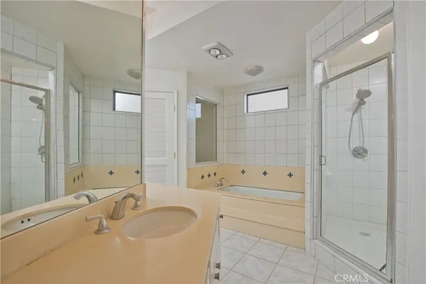 $625,000 | 5340 Yarmouth Avenue, Unit 205, Encino, CA 91316