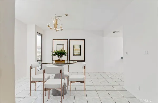 $625,000 | 5340 Yarmouth Avenue, Unit 205, Encino, CA 91316