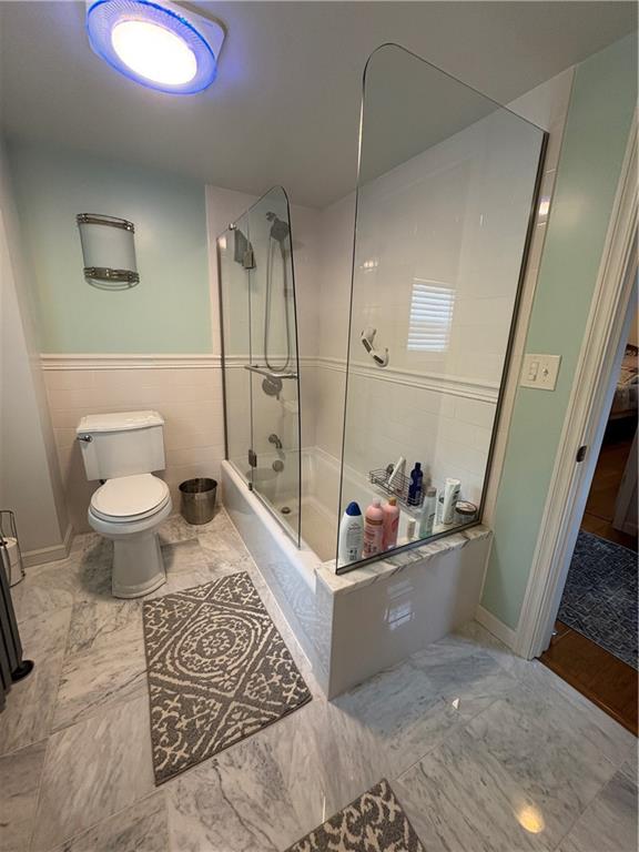 1082 Milltown Road Verona, PA 15147 - Photo 26 of 45 Largerenovated bathroom