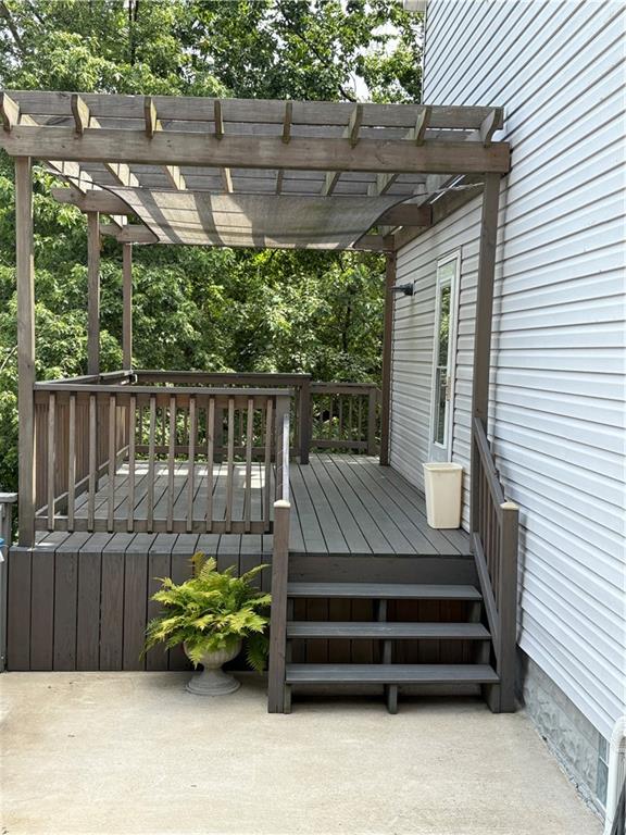1082 Milltown Road Verona, PA 15147 - Photo 3 of 45 Side porch off kitchhen