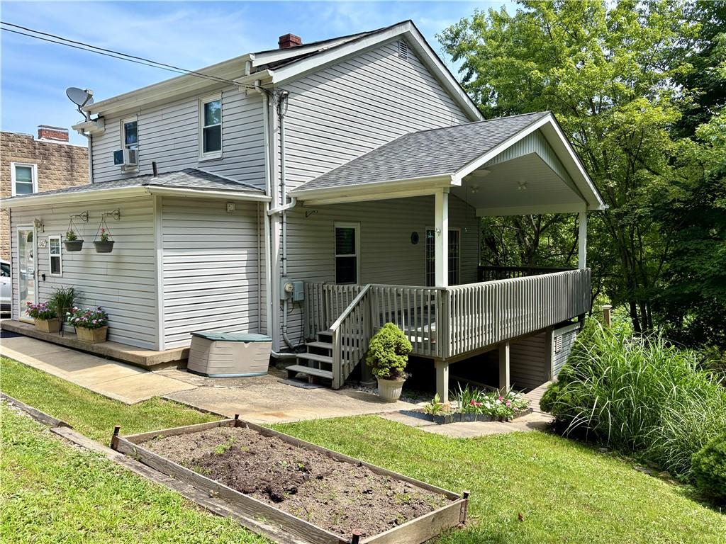 1082 Milltown Road Verona, PA 15147 - Photo 4 of 45 Garden and side porch off dining room