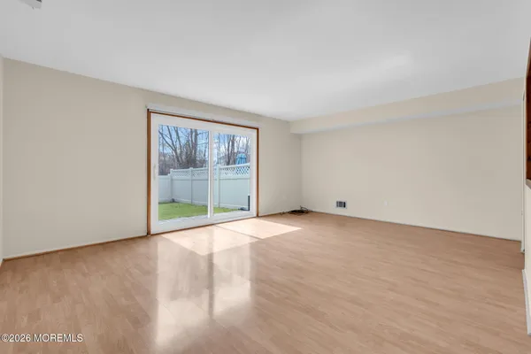 $495,000 | 633 Randall Way, Aberdeen, NJ 07747