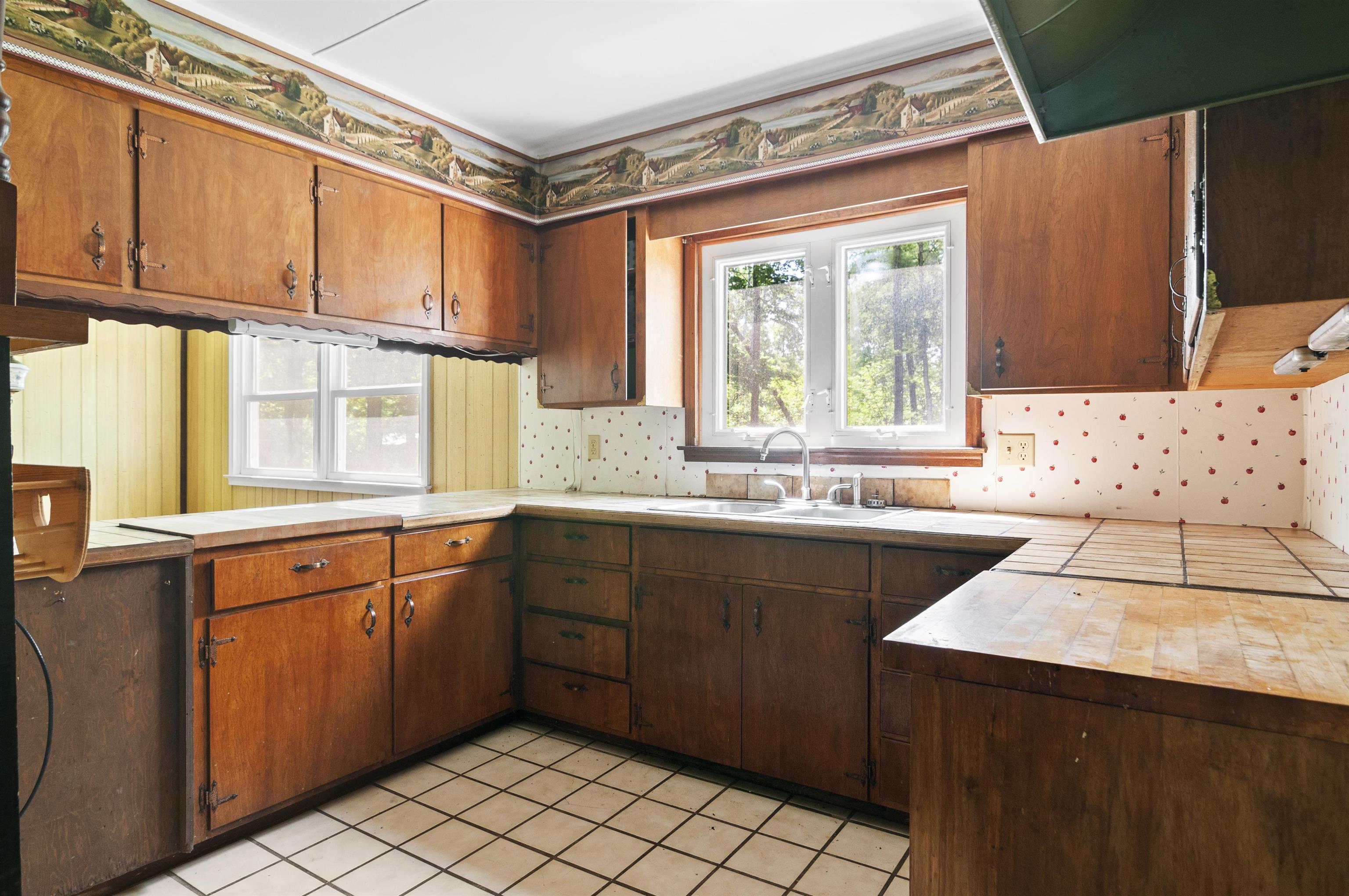 8850 30 1/2 Road Cadillac, MI 49601 - Photo 2 of 44