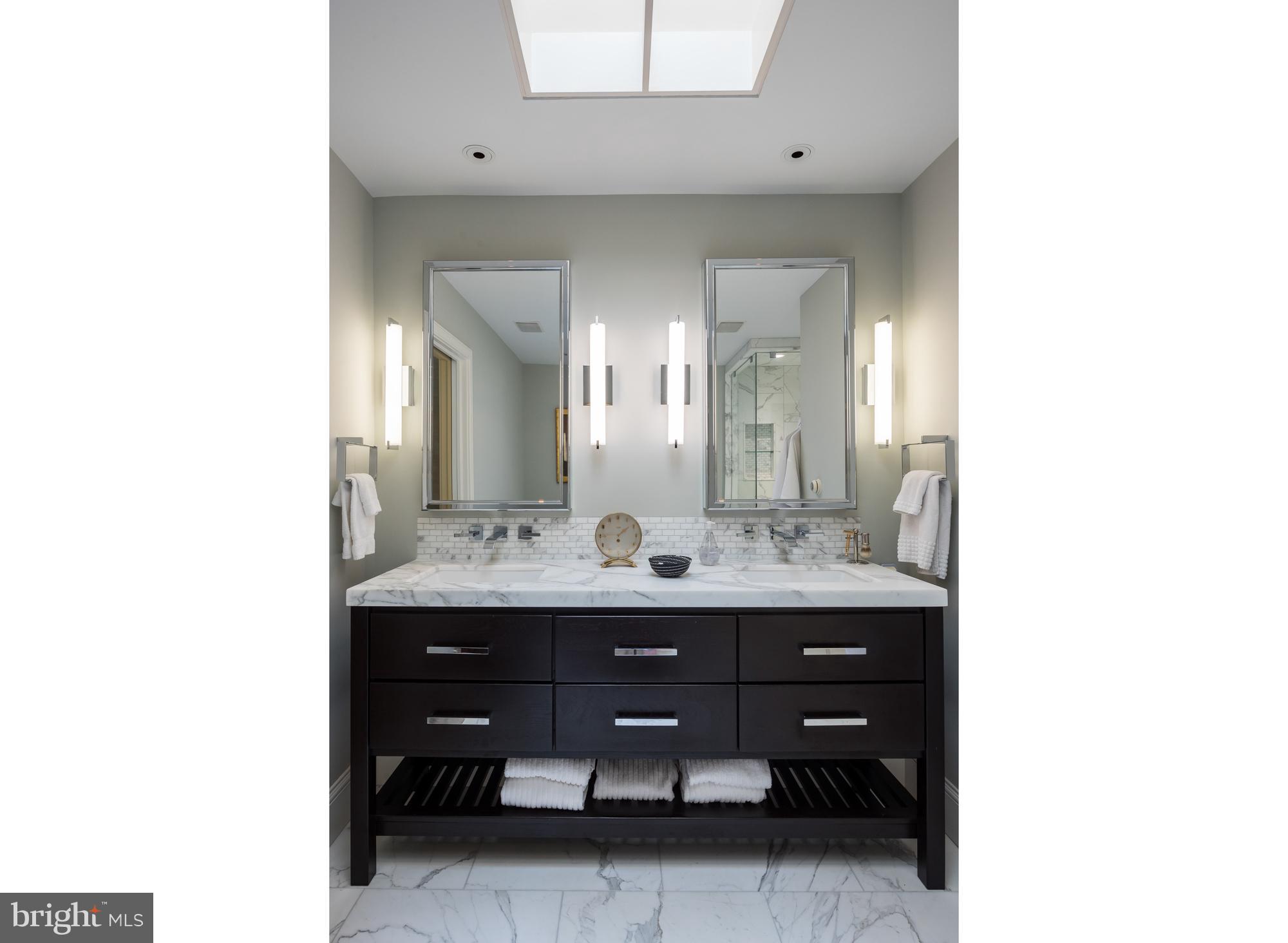 30 Shadow Point Court Edgewater, MD 21037 - Photo 21 of 28 Luxurious Master Bathroom