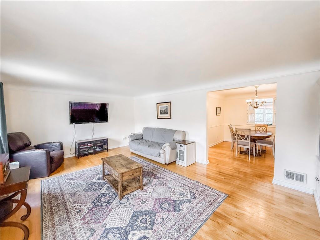 3921 Edge Road Pittsburgh, PA 15227 - Photo 8 of 36