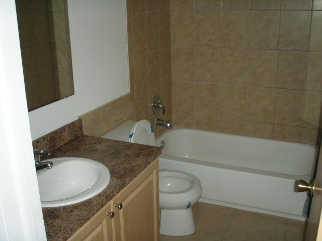 150 Pineview Road, Unit 6 Jupiter, FL 33469 - Photo 2 of 7 Bathroom